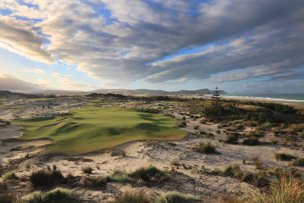 Tara Iti Golf Club, New Zealand - No. 15 - Photo by Gary Lisbon