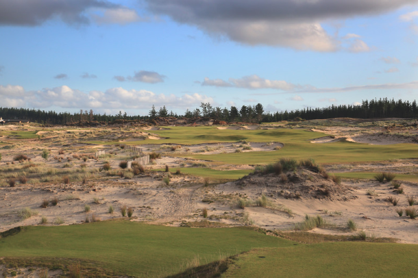 Tara Iti Golf Club, New Zealand - No. 16 - Photo by Gary Lisbon