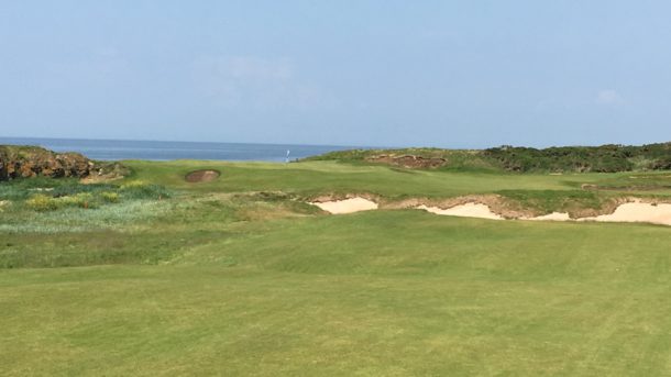 The Ailsa Course at Trump Turnberry - Dramatic approach shot on the new 10th hole - PerryGolf.com