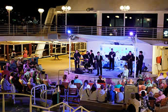 Azamara Entertainment and Lounges