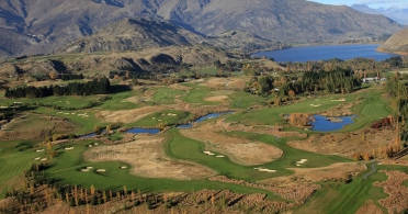 The Hills Golf Course by Gary Lisbon