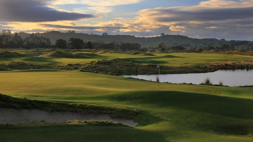 Windross Farm Golf Course by Gary Lisbon