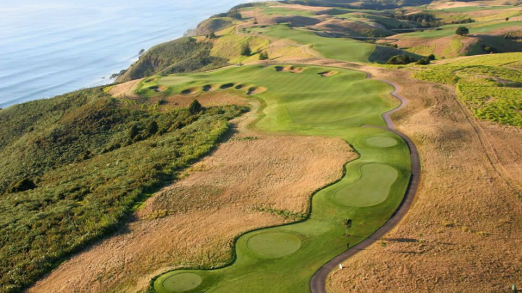 Kauri Cliffs by Gary Lisbon