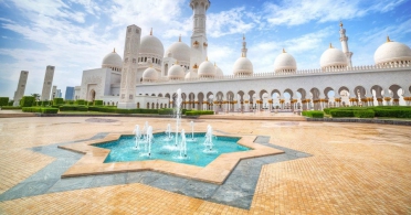 Sheikh Zayed Grand Mosque in Abu Dhabi
