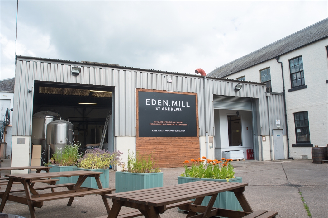 The Best Top 5 Pubs in St Andrews, Scotland | Eden Mill Distillery