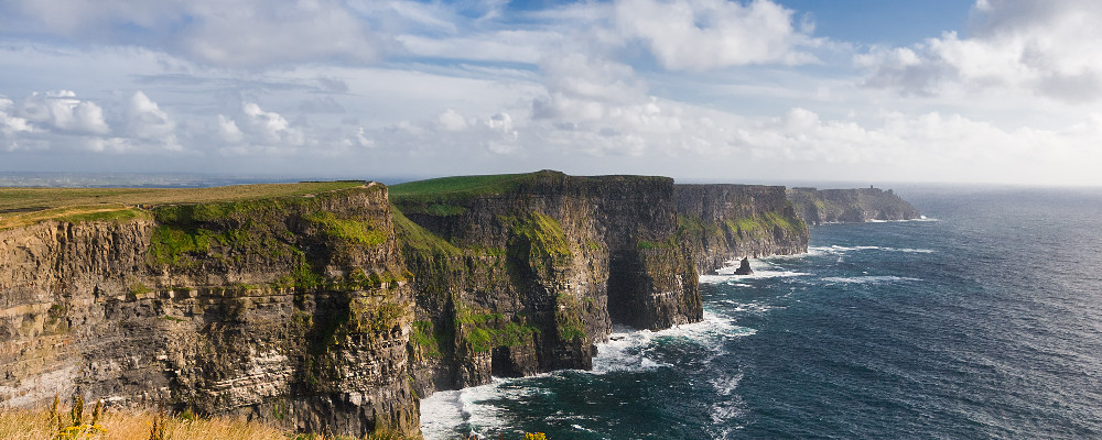 Cliffs of Moher, Ireland shutterstock_353523887.jp