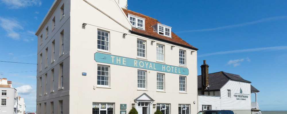 Royal Hotel Deal