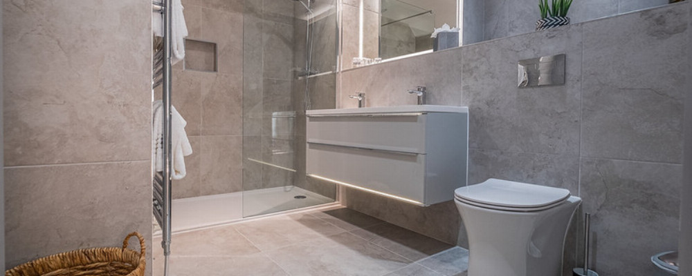 The Arran - Bathroom