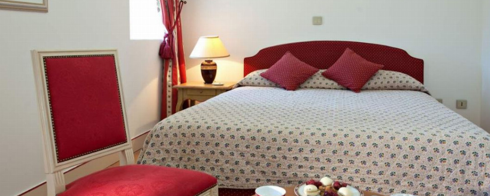 Chateau de Taulane - bedroom