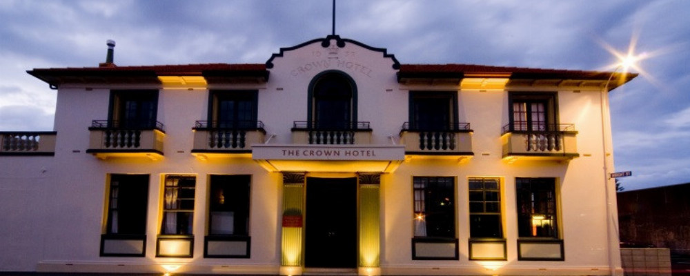 Crown Hotel - exterior