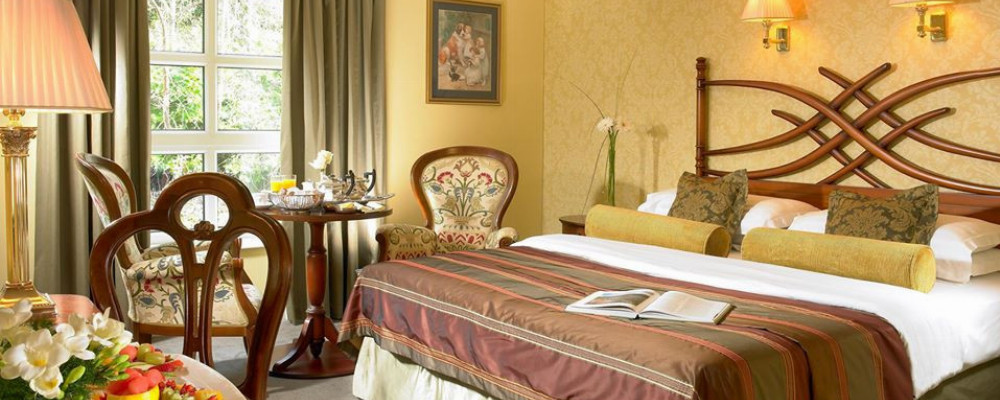 Dromhall - bedroom 