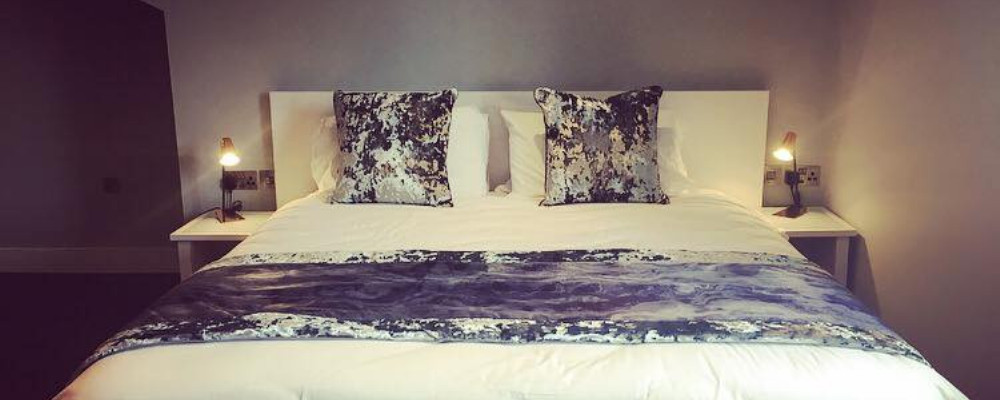 Formby Hall - bedroom