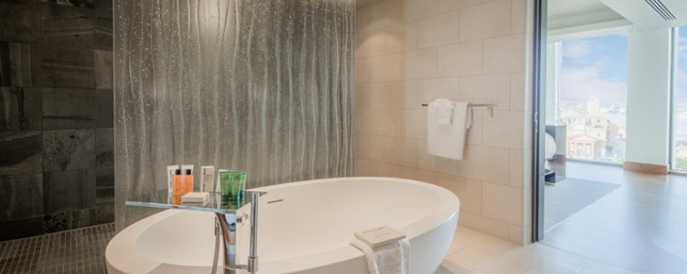   Hilton Liverpool - Bathroom