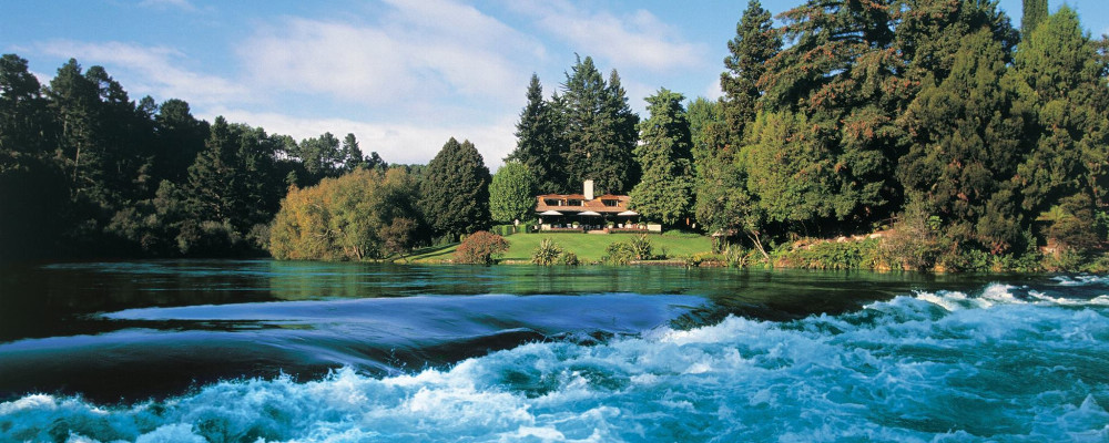 Huka Lodge - exterior 
