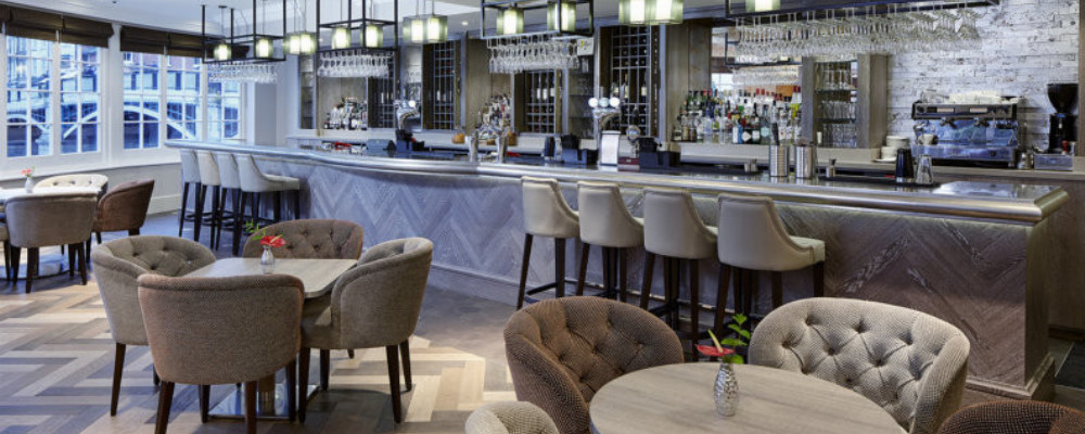   Sir Christopher Wren - bar