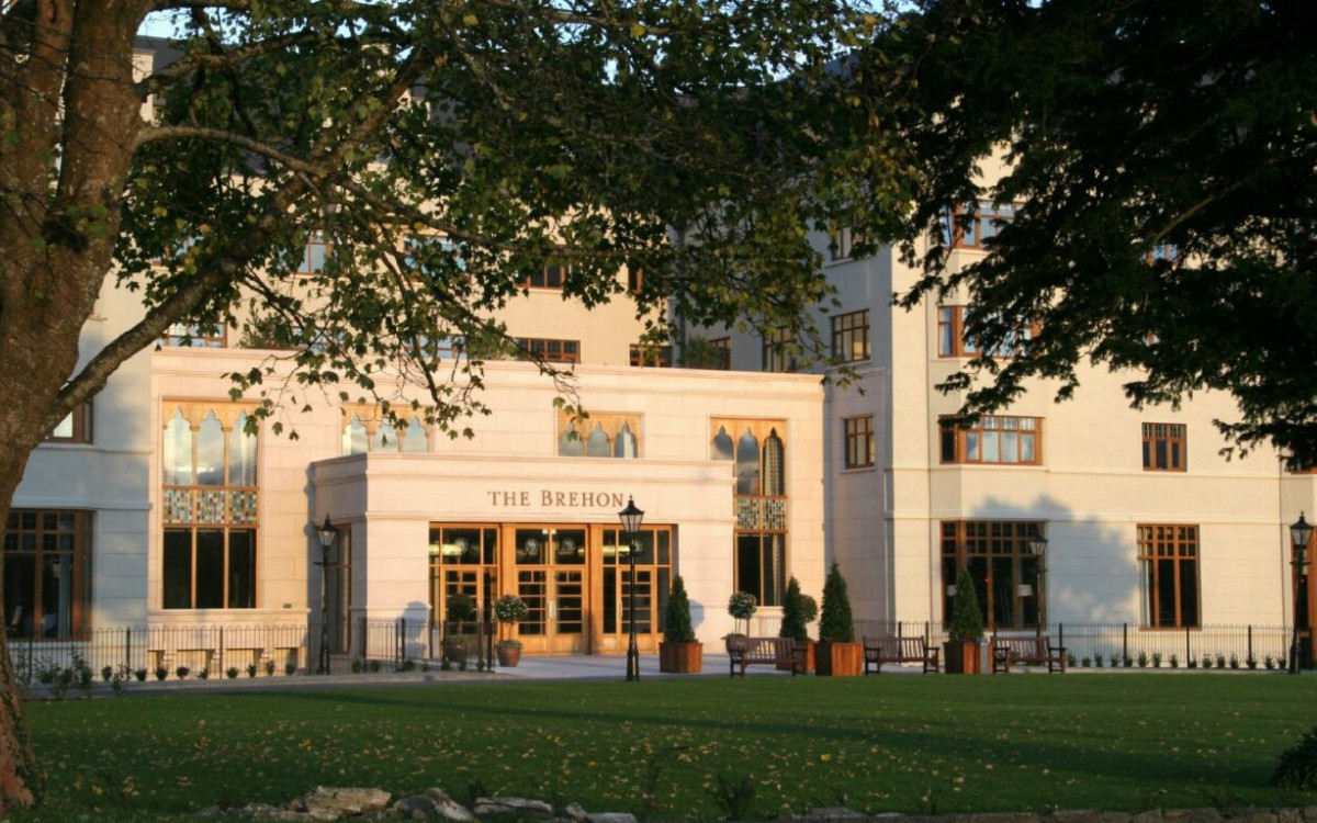 Brehon Hotel 