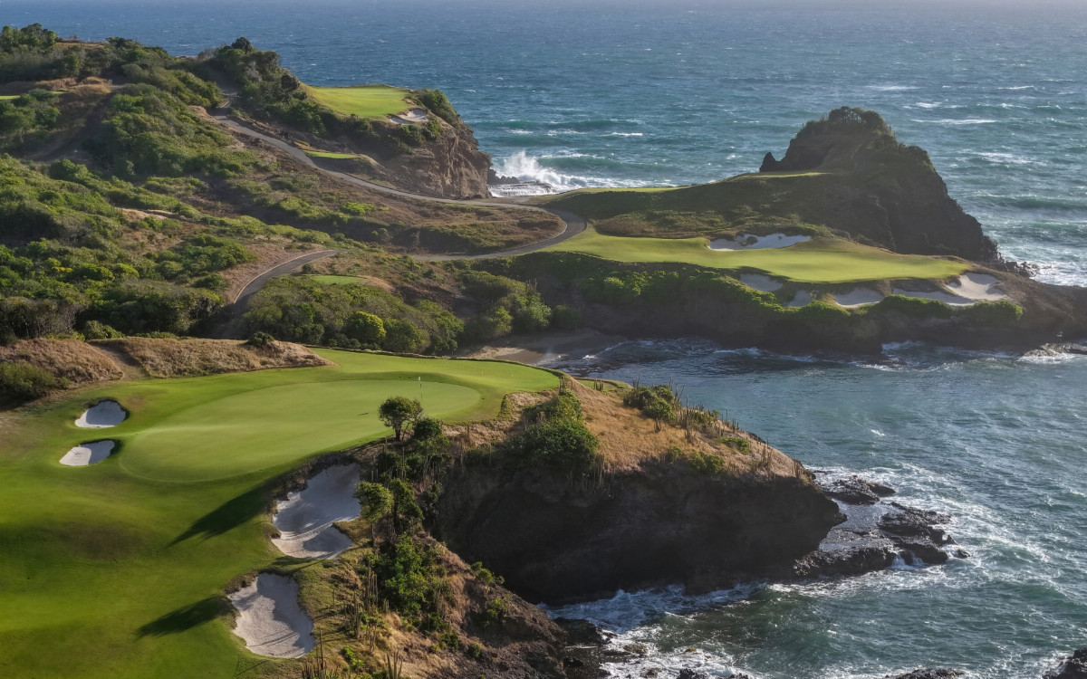 Cabot Saint Lucia - Point Hardy GC by Gary Lisbon