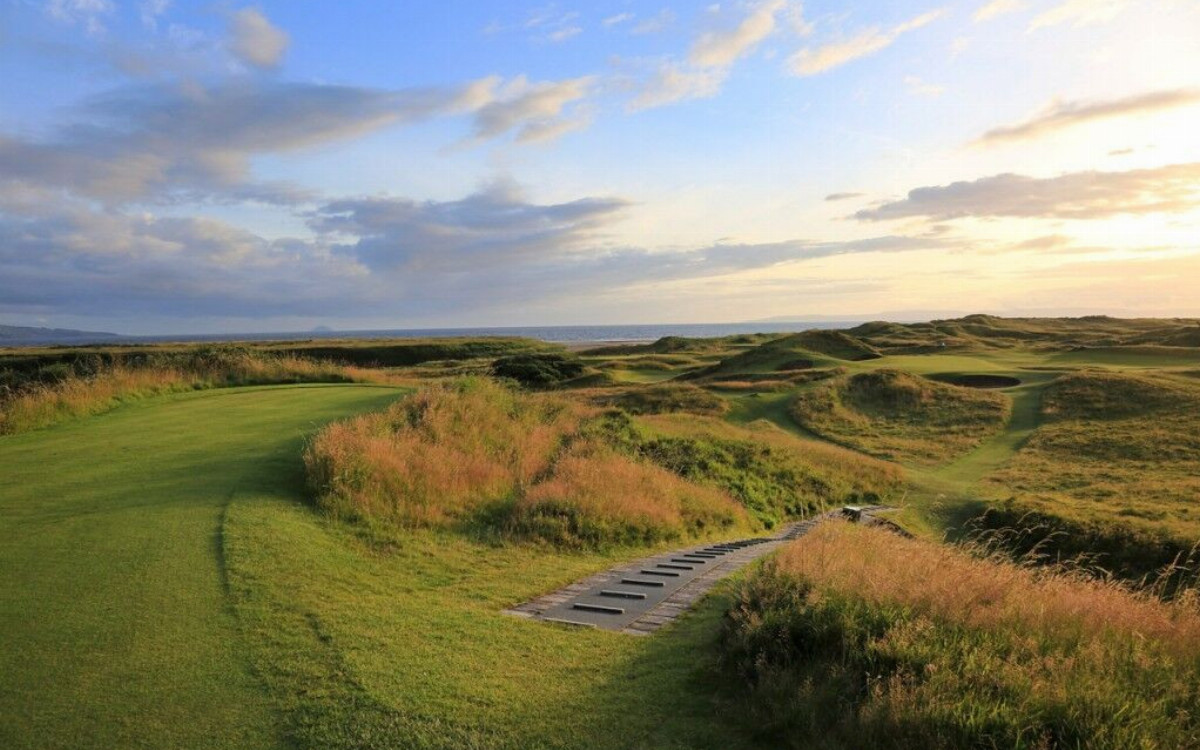 Royal Troon by Gary Lisbon