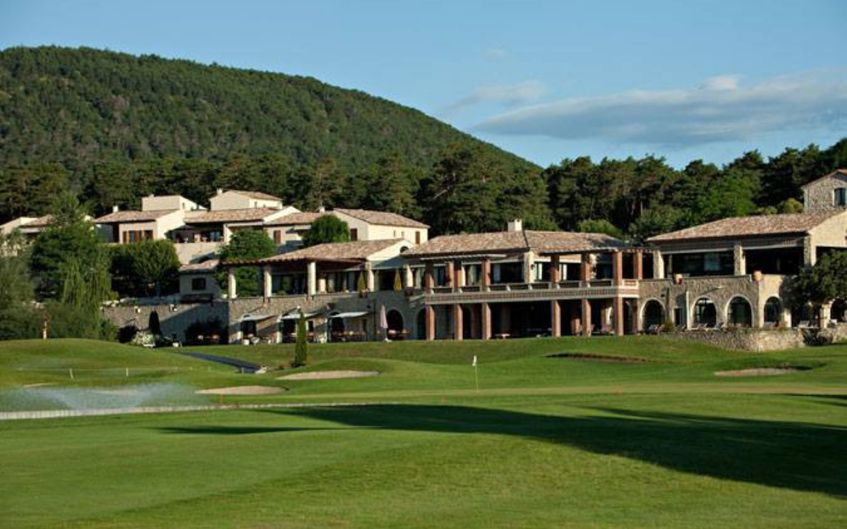 Chateau de Taulane - exterior