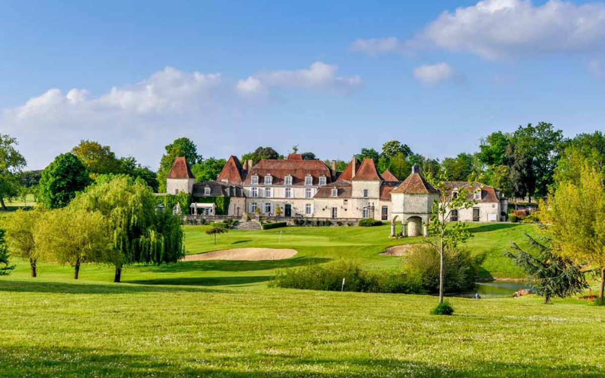 Chateau des Vigiers - exterior