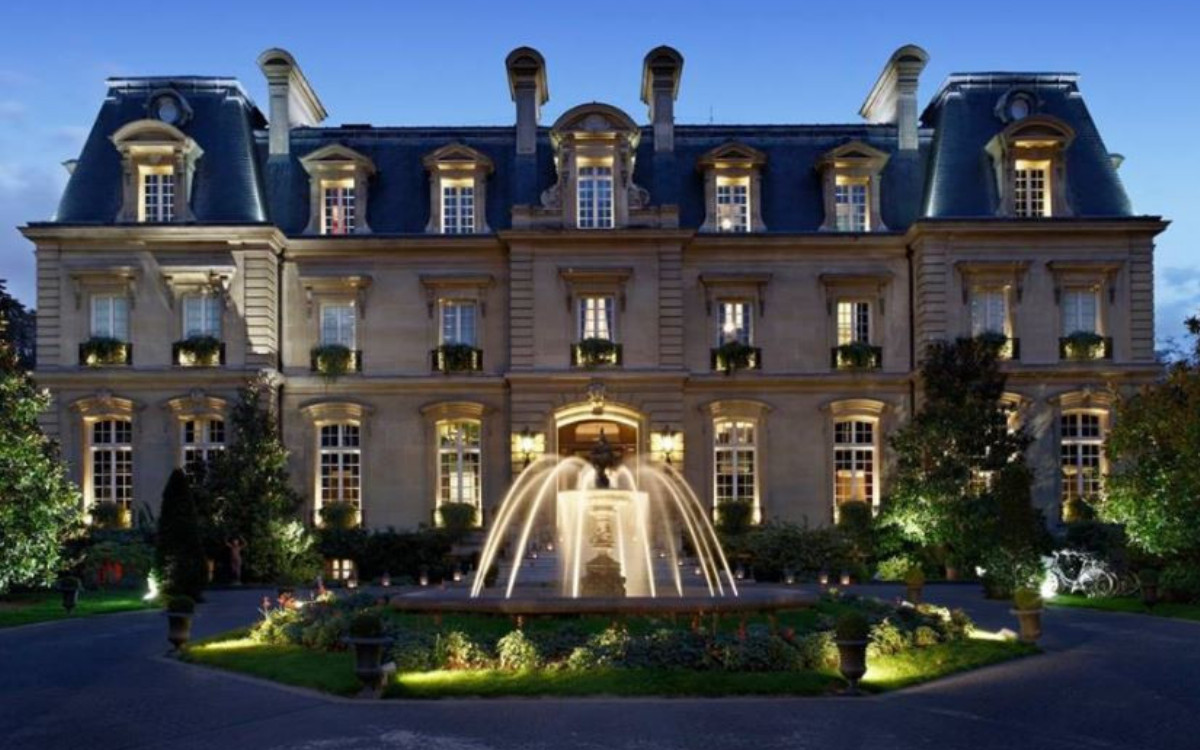 Saint James - exterior